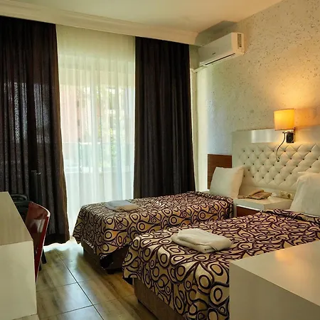 Hotel Club Monte Carlo 4*